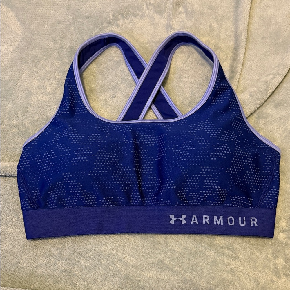 Women’s Under Armour Mid Crossback Sports Bra.